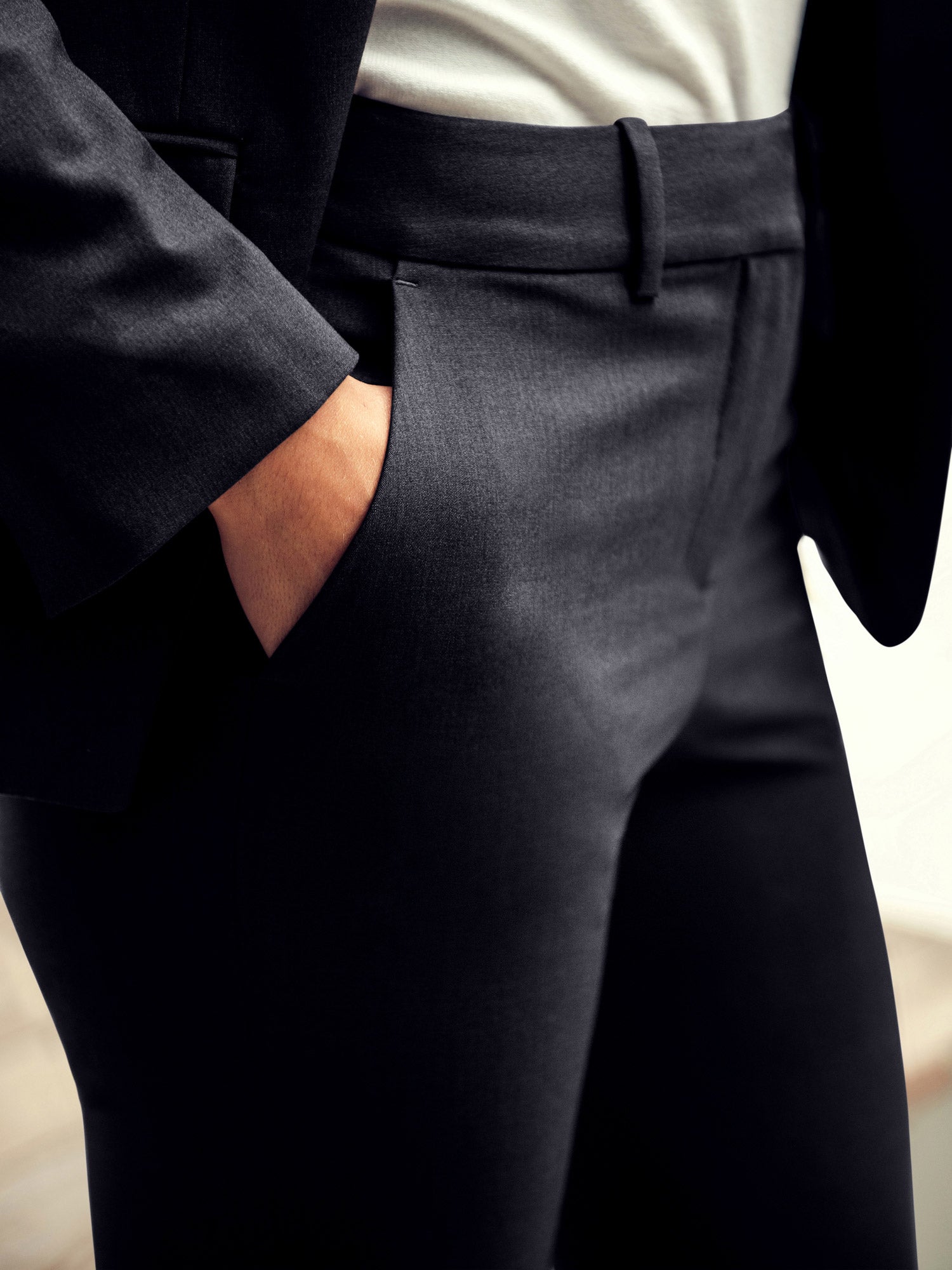Womens Straight Leg Performance Pant | Black